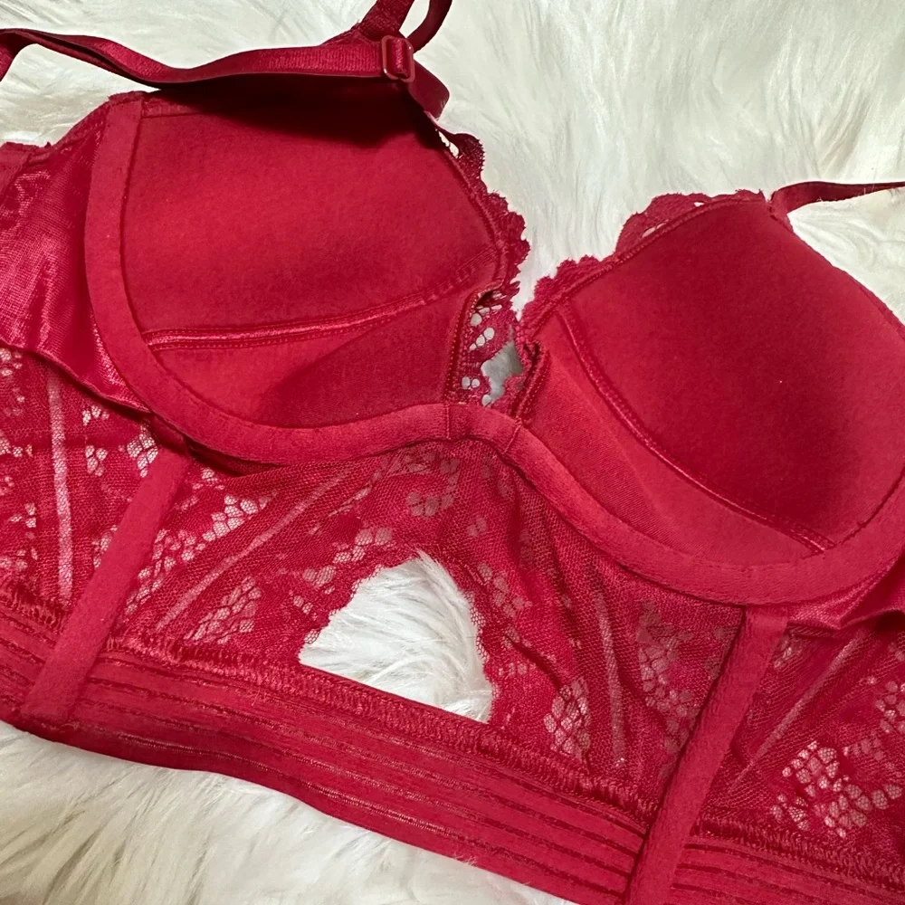 NWOT Victoria's Secret Kendall Jenner Red Set - Bra 32B & Thong Small - Picture 5 of 8
